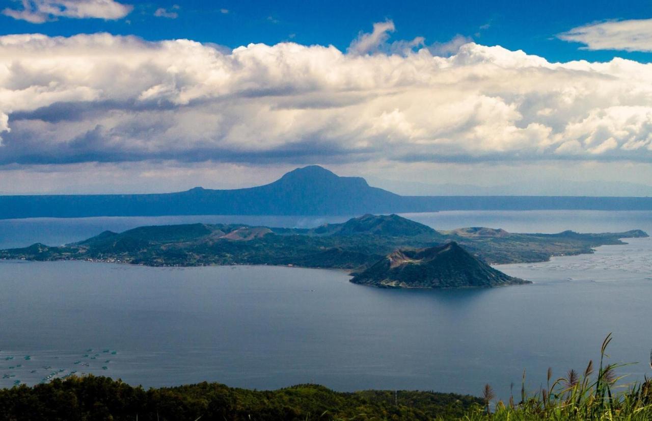 Cityland Tagaytay Taal Lake View City View Free Pool Parking Studios With Balcony Are City View Tagaytay City Extérieur photo