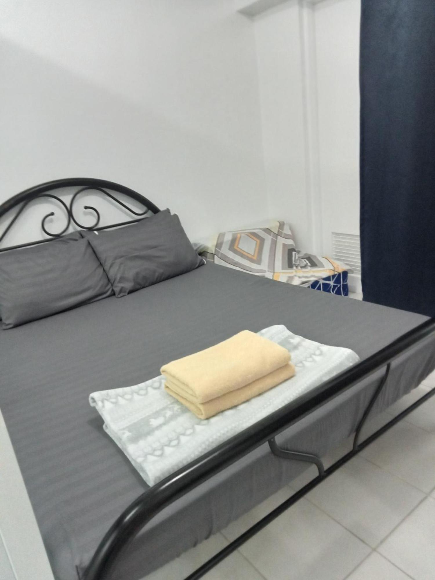 Cityland Tagaytay Taal Lake View City View Free Pool Parking Studios With Balcony Are City View Tagaytay City Chambre photo