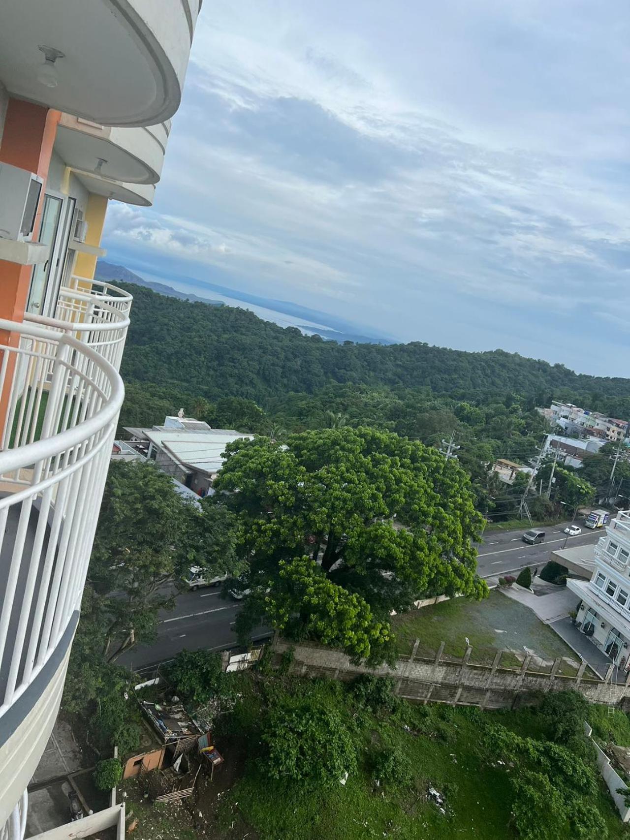 Cityland Tagaytay Taal Lake View City View Free Pool Parking Studios With Balcony Are City View Tagaytay City Extérieur photo