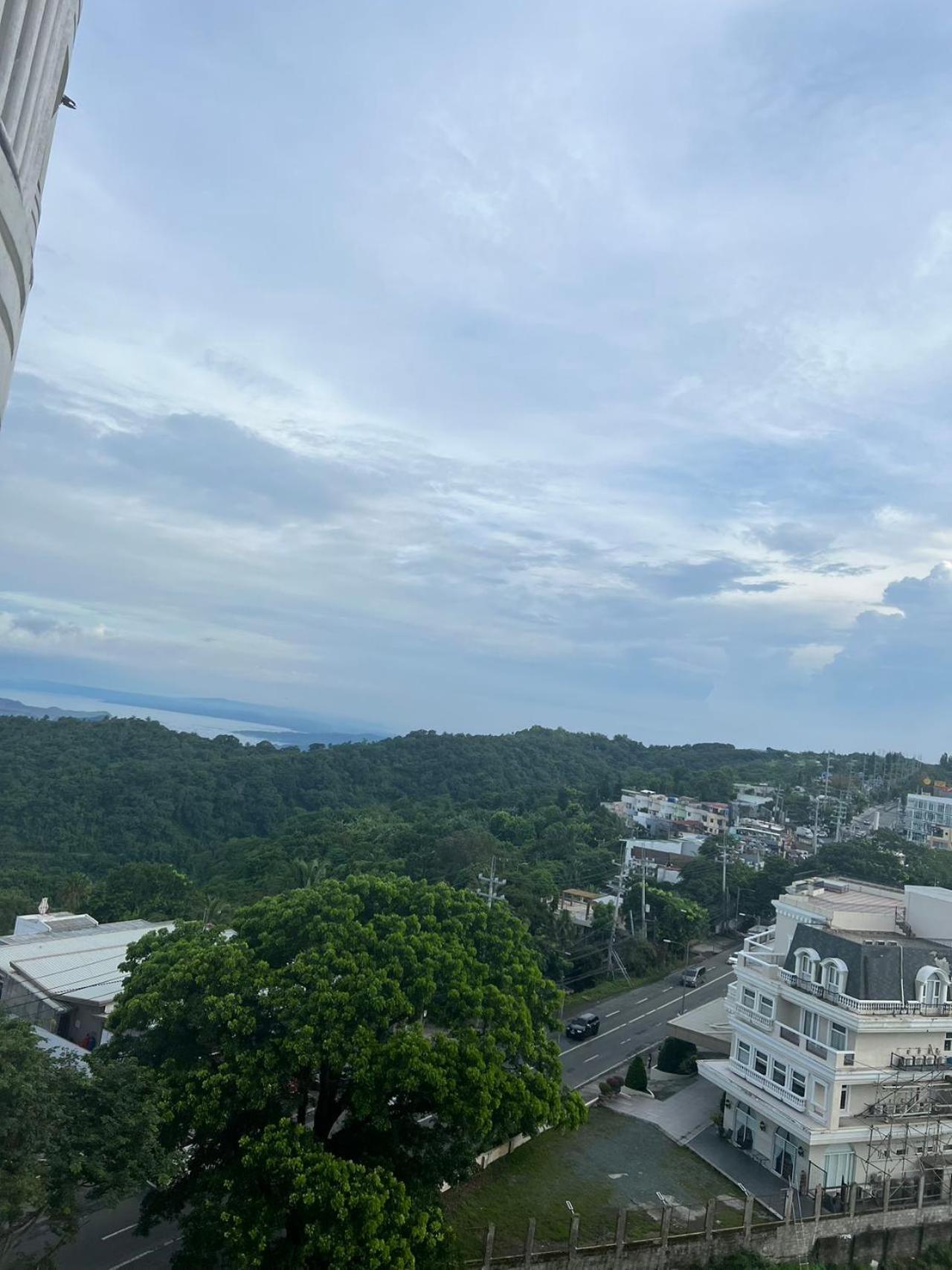 Cityland Tagaytay Taal Lake View City View Free Pool Parking Studios With Balcony Are City View Tagaytay City Extérieur photo